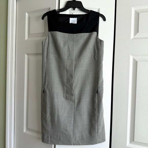 Akris Punto for Saks Fifth Avenue Wool Dress Check Print, lined, sleeveless - Picture 1 of 7